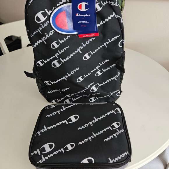 Champion backpack with detachable insulated lunchbox. - Picture 4 of 5